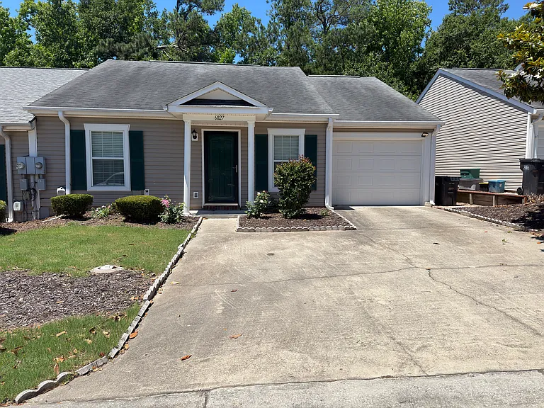 6027 Sanibel Dr — Photo 1