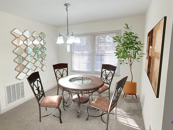 3rd image of 2040 Blayton Cir NW