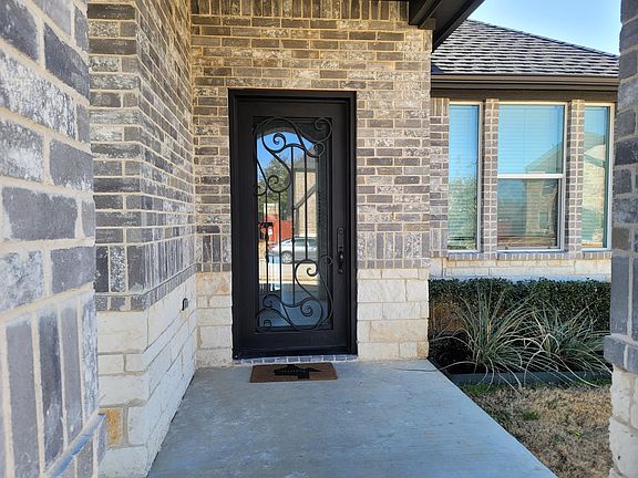 2nd image of 3914 Belle Maison Ct