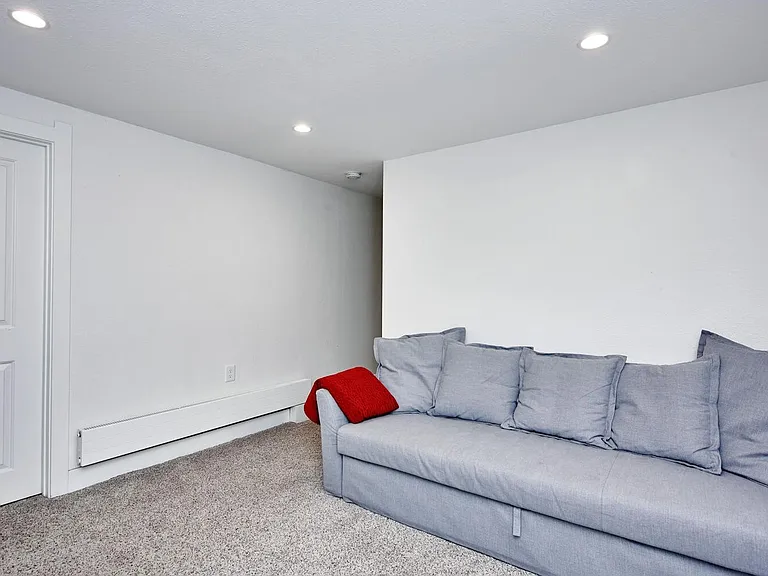 2308 Grape St — Photo 21