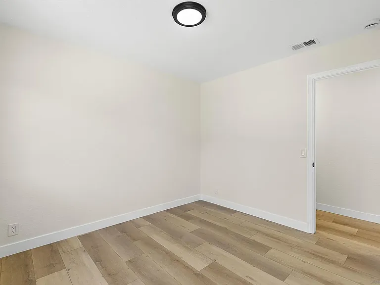1217 Monte Vista Dr — Photo 9