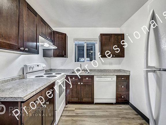 5th image of 777 Main St Unit 13