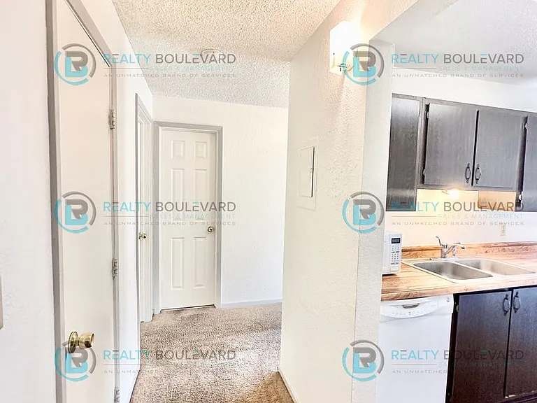 3929 Clear Acre Ln #200 — Photo 33