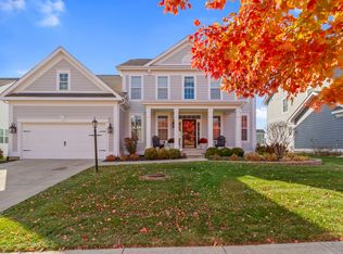 13824 Heatherfield Dr, Fishers, IN 46038