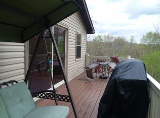 324 Skyview Ln, Clendenin, WV 25045