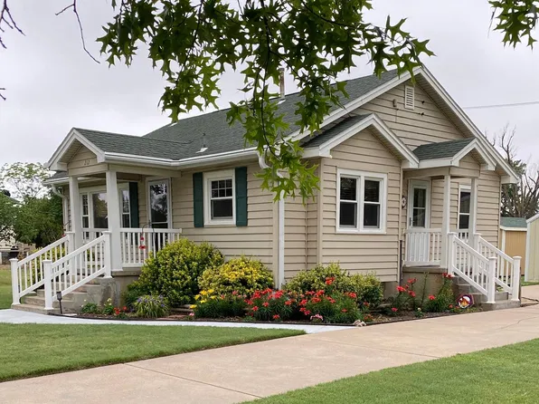 212 N West St, Saint John, KS 67576