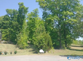 412 Cedar Cove Rd, Scottsboro, AL 35769