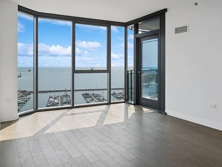 211 N Harbor Dr #1208 — Photo 2