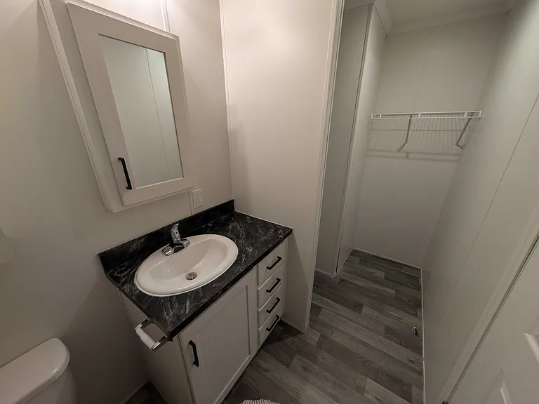 38000 Le Chateau Blvd #402 — Photo 16