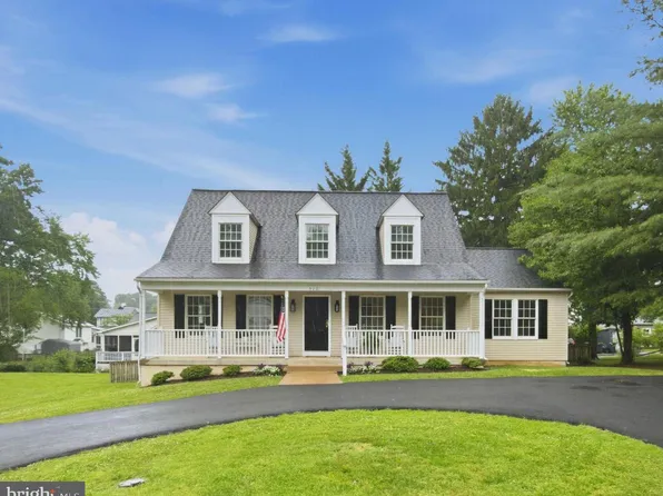 510 W L St, Purcellville, VA 20132