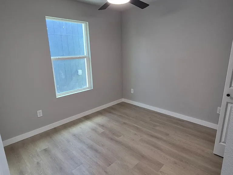 7909 Ford St #4 — Photo 11