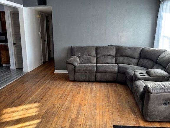 2nd image of 8305 Cameo Dr