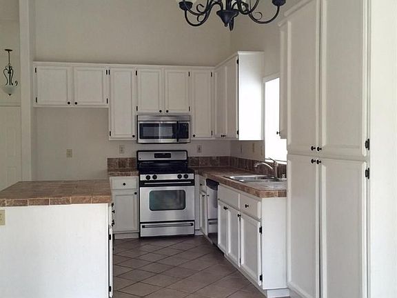 5th image of 1521 Michener Dr