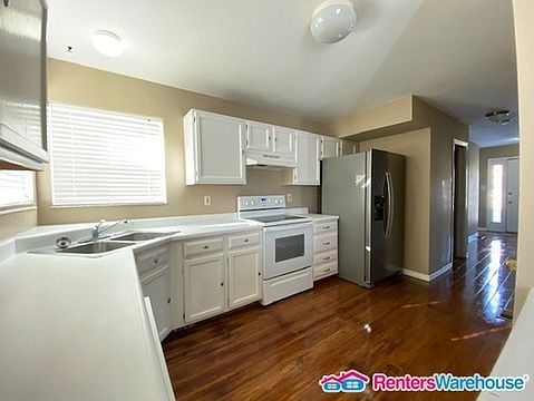4th image of 12062 Victorian Village Ct