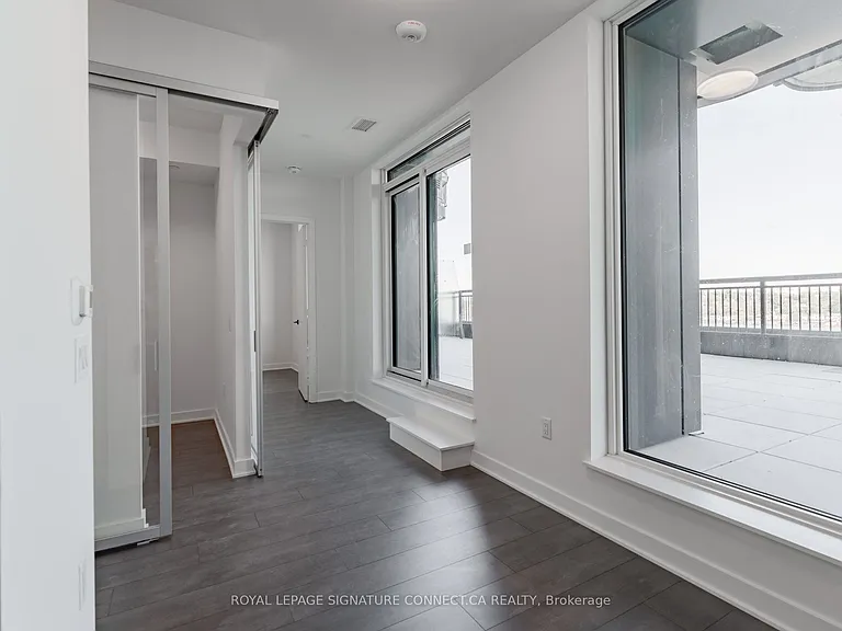 1185 Dupont St #815 — Photo 6