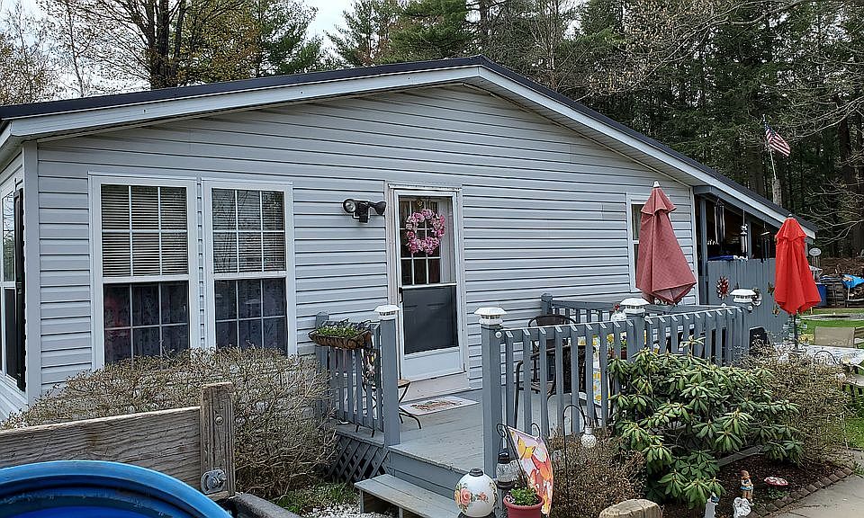 2nd image of 78 Pondview Rd