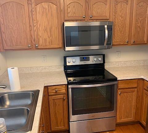 3rd image of 110 Fox Creek Dr