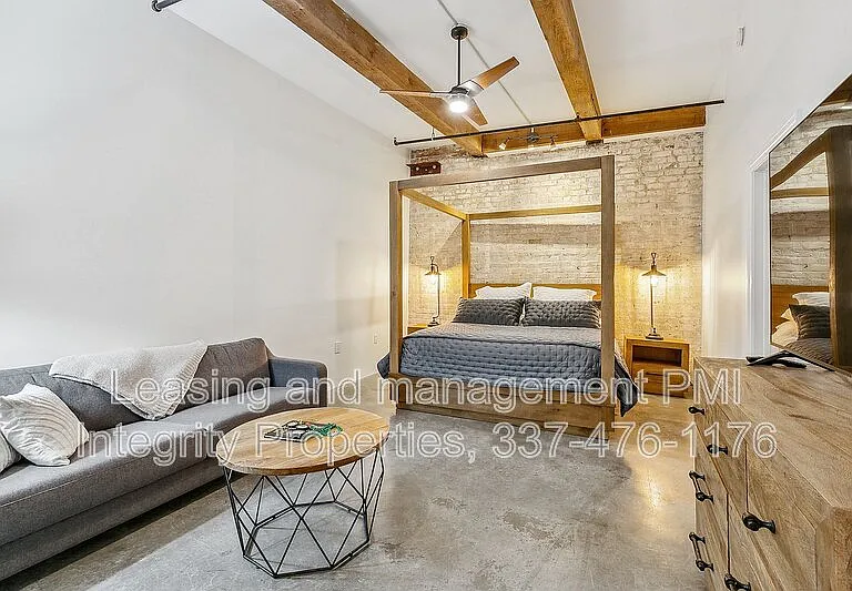 825 Lafayette St #4 — Photo 4