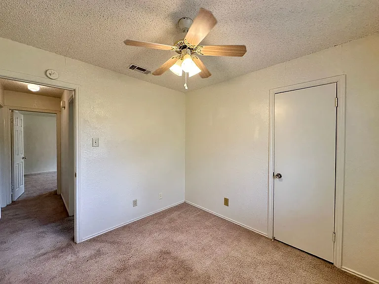 2312 Silverhill Dr — Photo 22