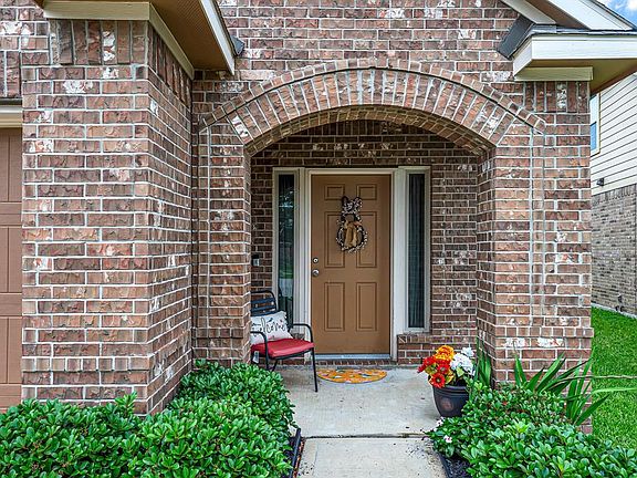 4th image of 8138 Heartbrook Field Ln