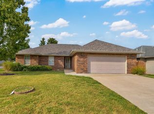 981 Jake Flood Cir, Nixa, MO 65714