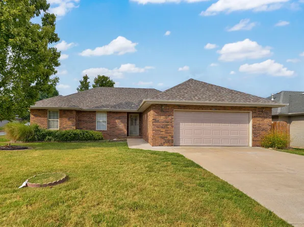 981 W Jake Flood Circle, Nixa, MO 65714