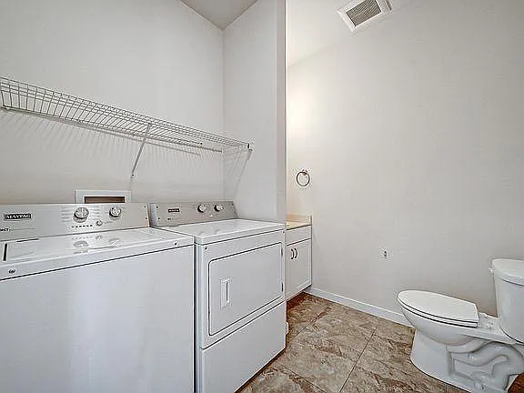 915 Harlocke St — Photo 9