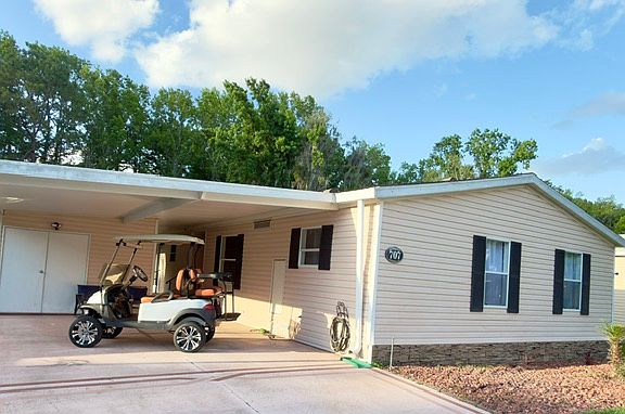 2nd image of 707 Robin Ln