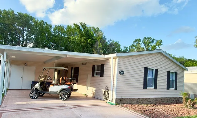 Building Photo - 707 Robin Ln
