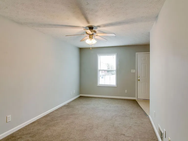 821 Oak Arbor Ct — Photo 9