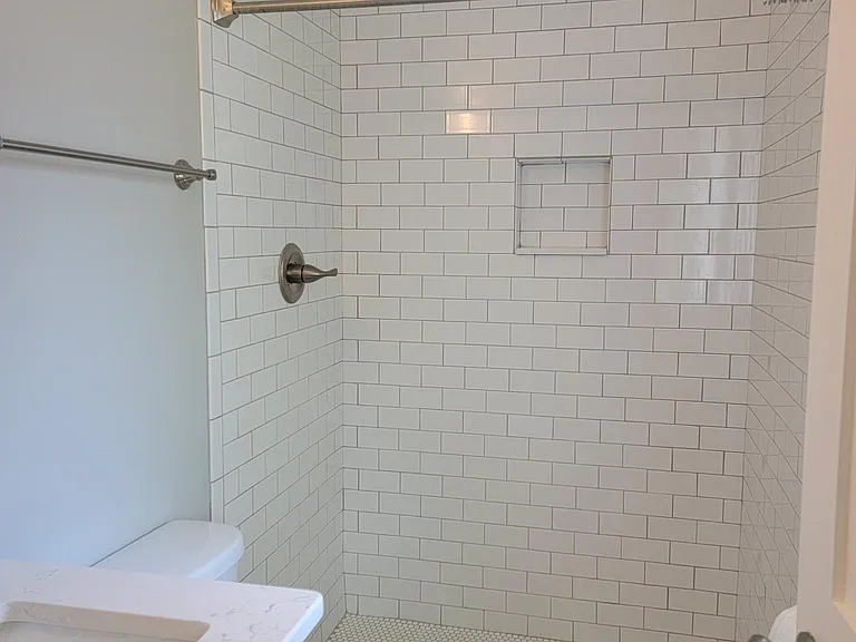 44 Pine Grove Ave — Photo 8
