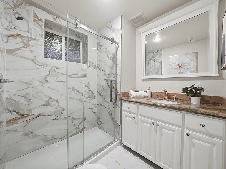 3426 Pierson St — Photo 32