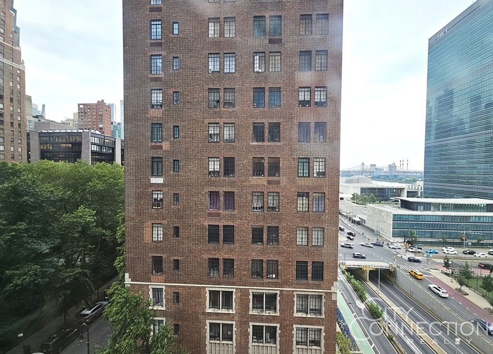 1st image of 5 Tudor City Pl APT 803