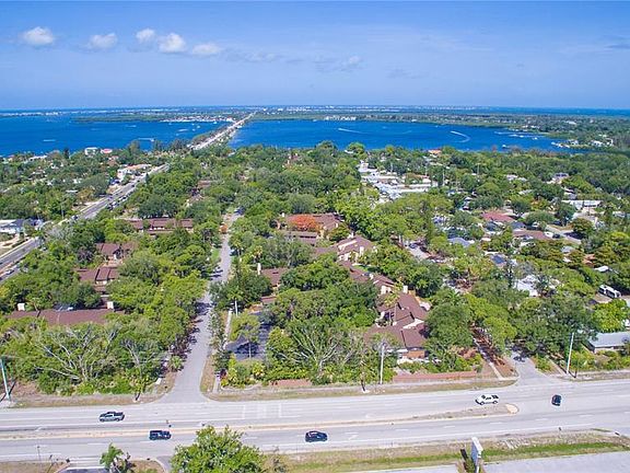 5th image of 7708 NW 9TH AVE DRIVE