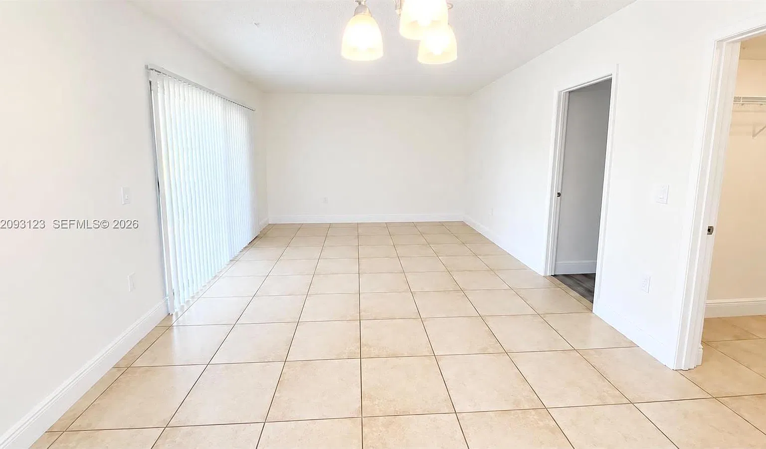 Palm Beach Grande Condo — Photo 4