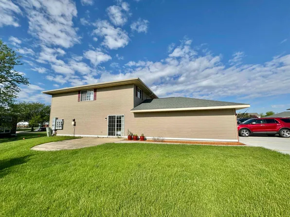 1935 Lafayette St APT 8, Janesville, WI 53546