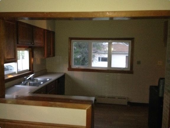 4th image of 3459 N Oak Park Ave