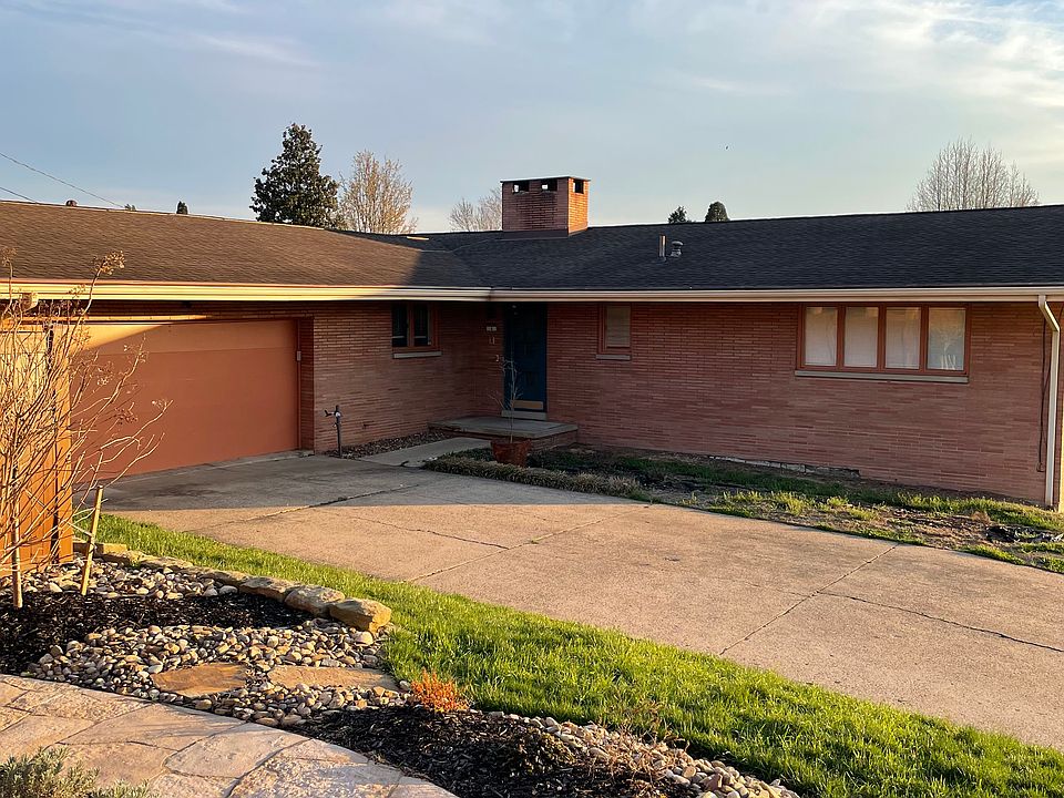 1st image of 4 Elwood Ave