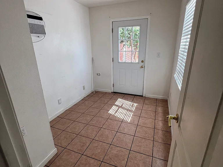 2211 Quincy Dr #A — Photo 6