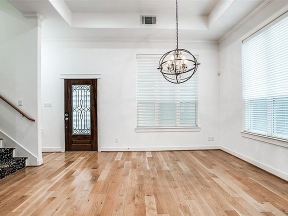 4th image of 902 W 20th St Unit C