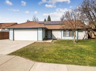 2543 Paul Ave, Clovis, CA 93611