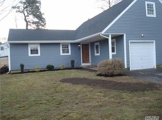 186 Fulton St, West Babylon, NY 11704