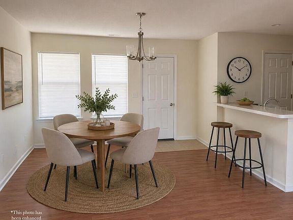 4th image of 384 Gardners Cir