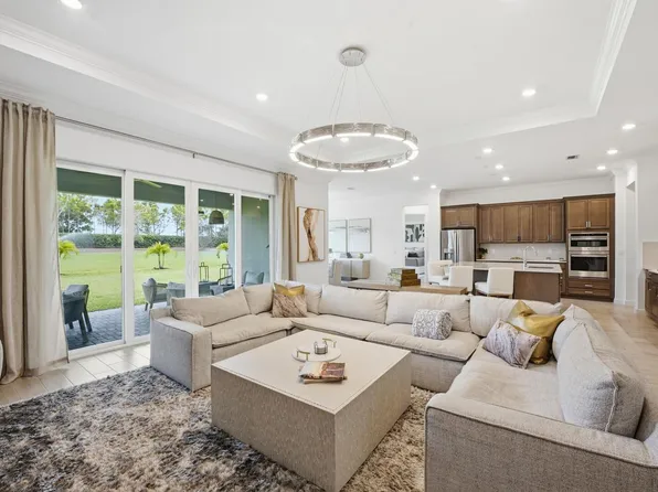 732 Hookline Circle, Loxahatchee, FL 33470
