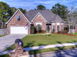 3744 River Loop Dr, Diberville, MS 39540