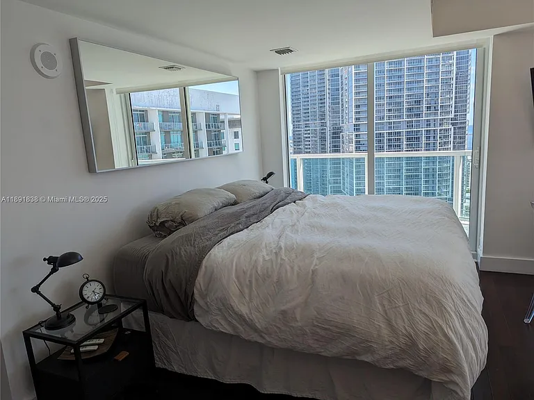 41 SE 5th St #2302 — Photo 13