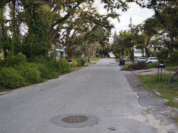4th image of 1723 Stephens Ave