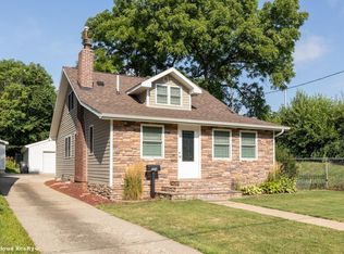724 41st St, Des Moines, IA 50312