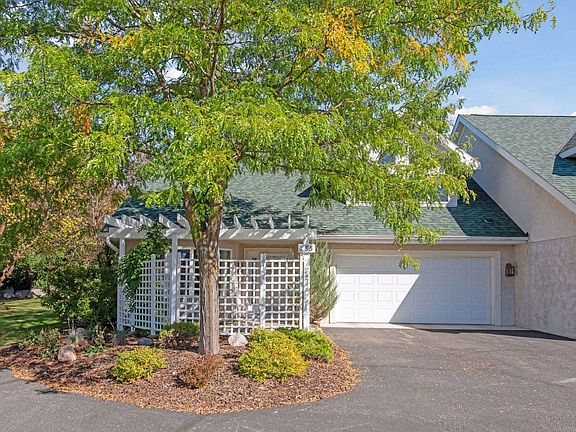 3rd image of 785 Cherrywood Ln