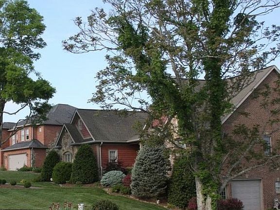   Beautiful Neighborhood! 